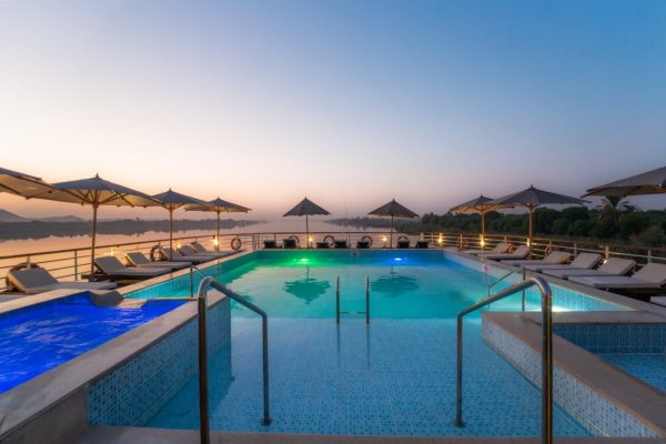 City And Sea Travel Pool (15)