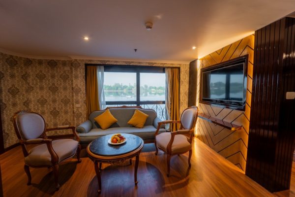 City And Sea Travel Rooms (5)